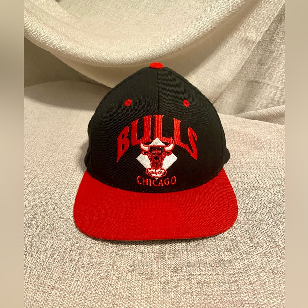 CHICAGO BULLS~MITCHELL & NESS PICK A SNAPBACK HAT/CAP